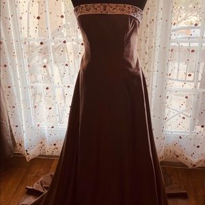 Alfred Angelo Wedding Gown. Size 6 Brown